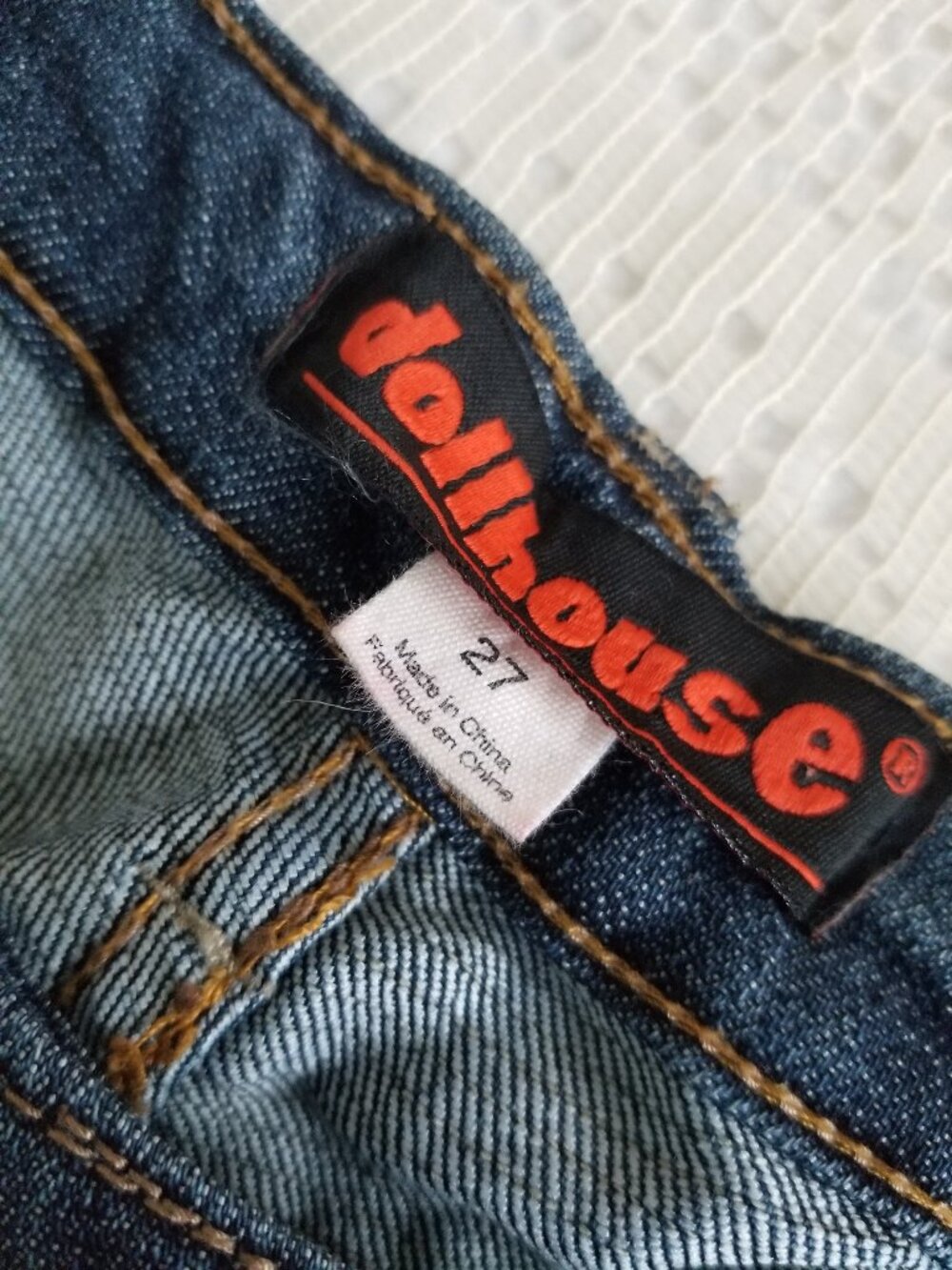 Dollhouse Skinny Jeans Size 27 - Picture 7 of 9